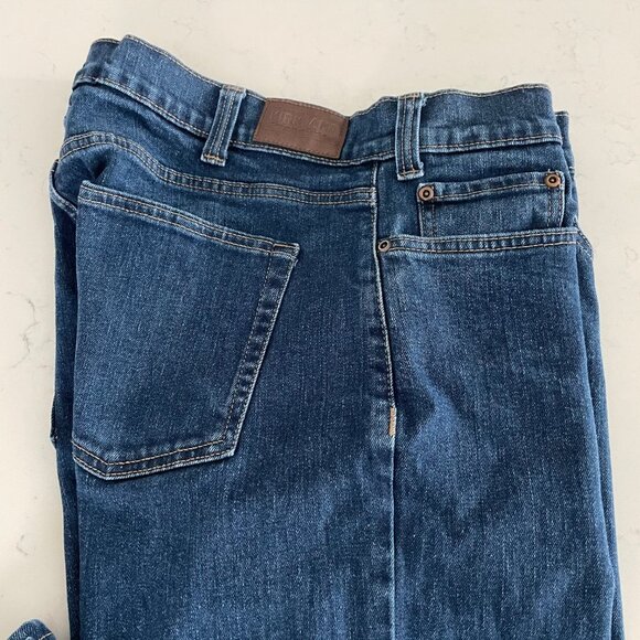 Kirkland Signature Stretch Med Wash Straight Leg 5 Pocket Jeans Blue Sz 36 X 32 - Picture 3 of 13